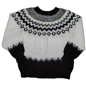 Aymara Black & White Fair Isle Alpaca Crew Neck Sweater
